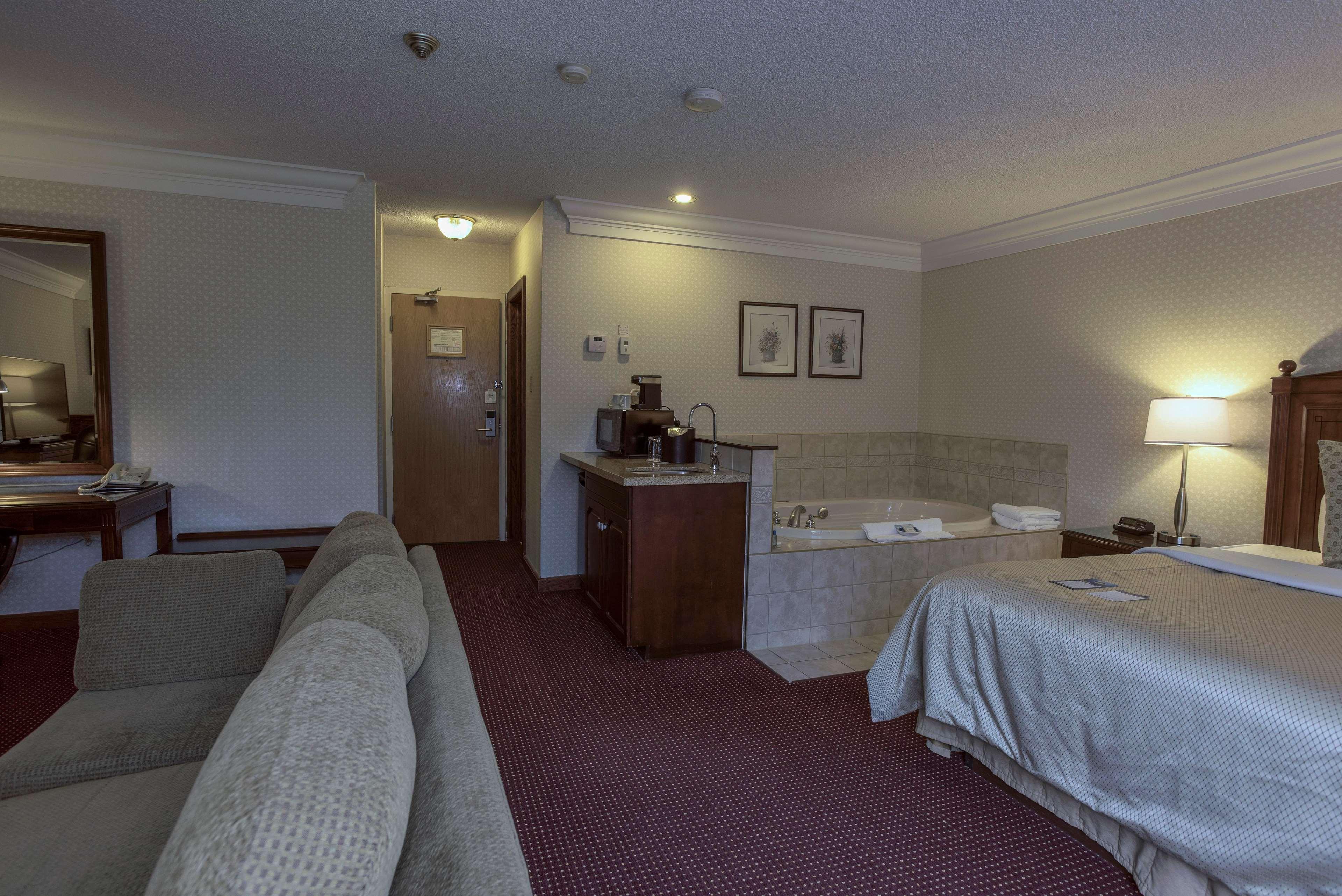 Best Western Plus Otonabee Inn Peterborough Exterior foto