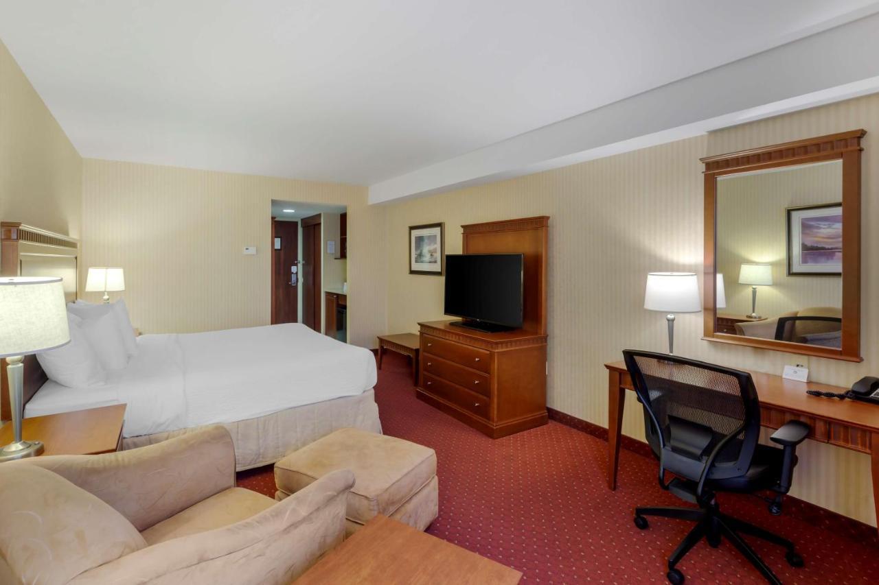 Best Western Plus Otonabee Inn Peterborough Exterior foto